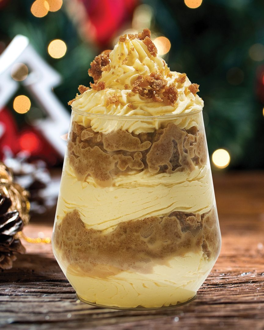 Gingerbread Tiramisu: Tiramisù cream and gingerbread cake soaked in tres leches milk 