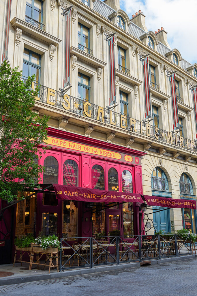 The exterior of Cafe L'Air de la Sirene in Epic Universe
