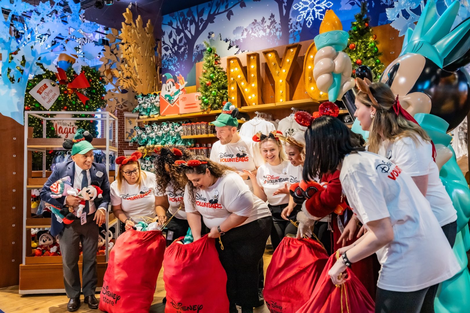 Disney VoluntEARS at Disney Store Times Square