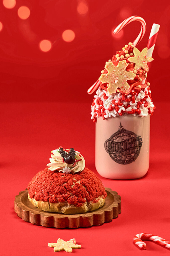 Santa's Christmas Creme Puff available from Croissant Moon in Islands of Adventure and San Francisco Bakery in Universal Studios Florida