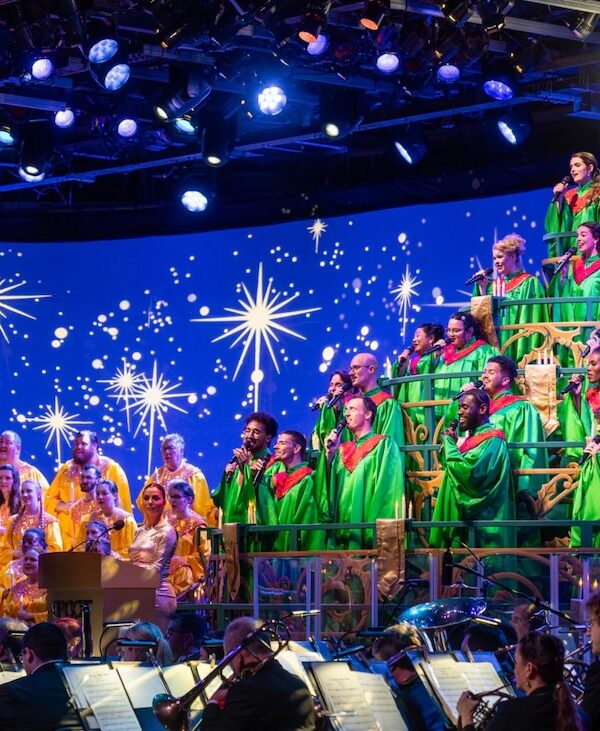 EPCOT Candlelight Processional Dining Packages Open OCT 14